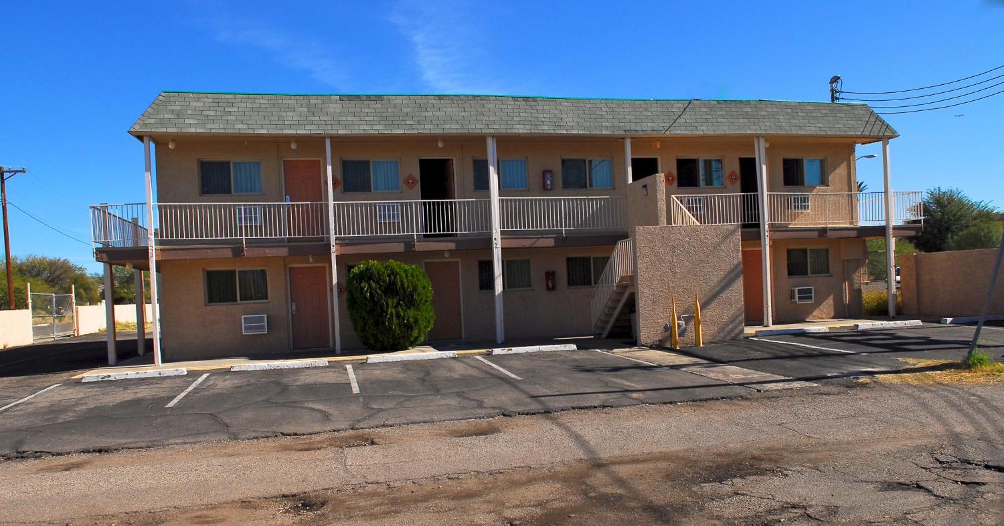 Stone Inn Extended Stay U Of A Τούσον Εξωτερικό φωτογραφία