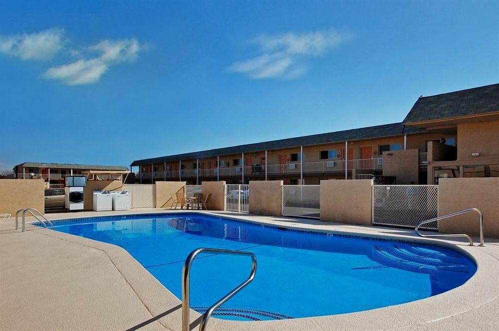 Stone Inn Extended Stay U Of A Τούσον Εξωτερικό φωτογραφία
