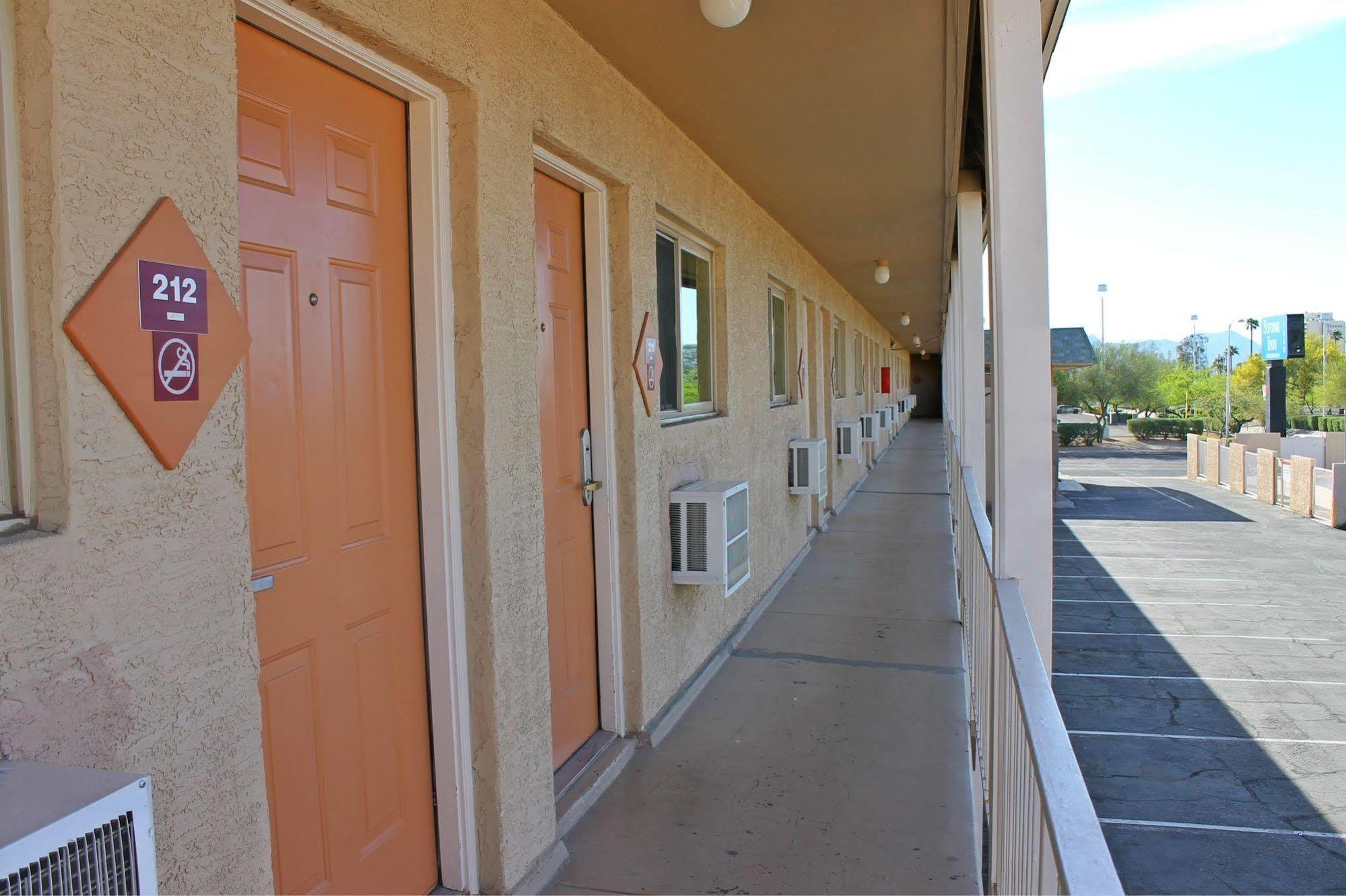 Stone Inn Extended Stay U Of A Τούσον Εξωτερικό φωτογραφία